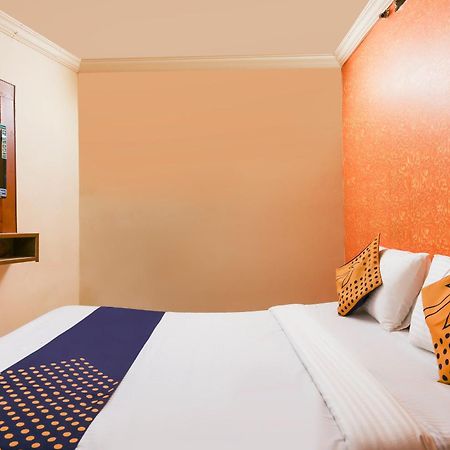 Hotel O Super Guest House Ahmedabad Exterior foto